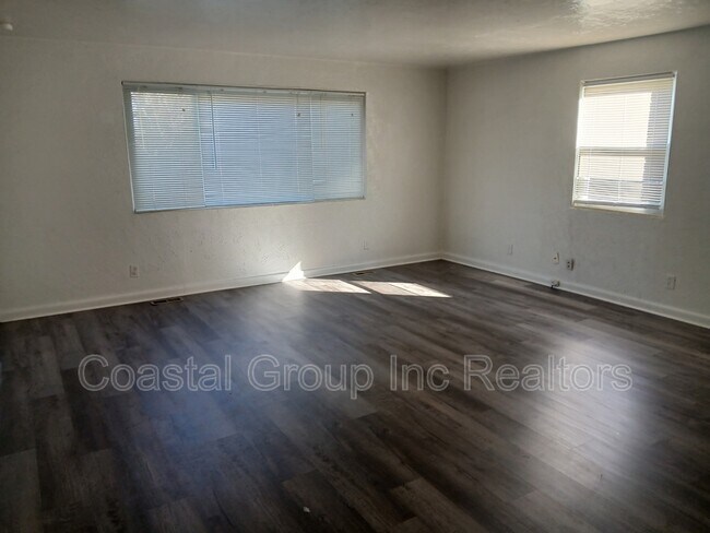 Foto del edificio - 3619 Orange St