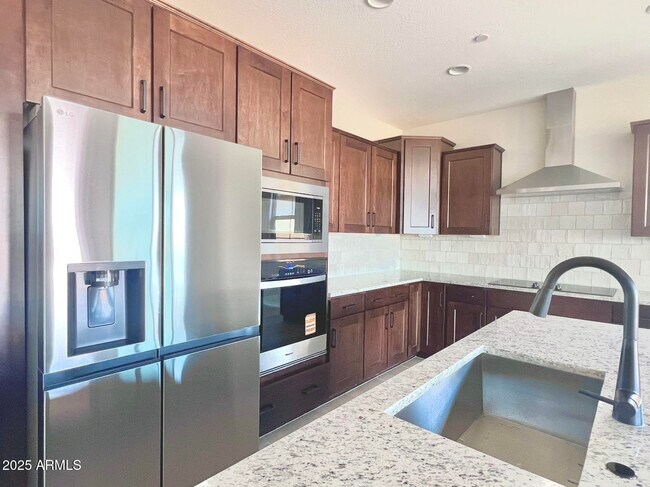 Foto del edificio - 13445 W Copper Leaf Ln
