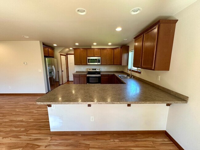 Building Photo - 5836 Pioneer Ridge Pl