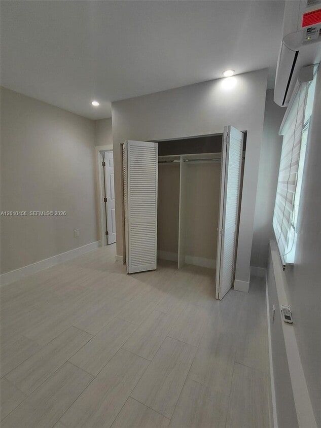 Building Photo - 7555 SW 28th Street Rd