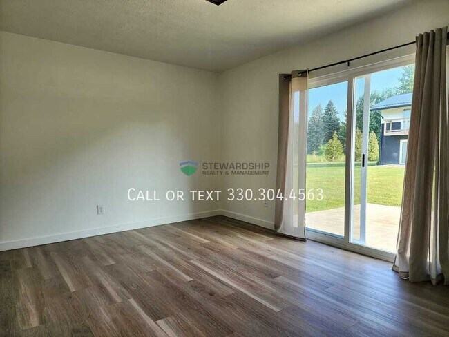 Foto del edificio - 5031 Massillon Rd