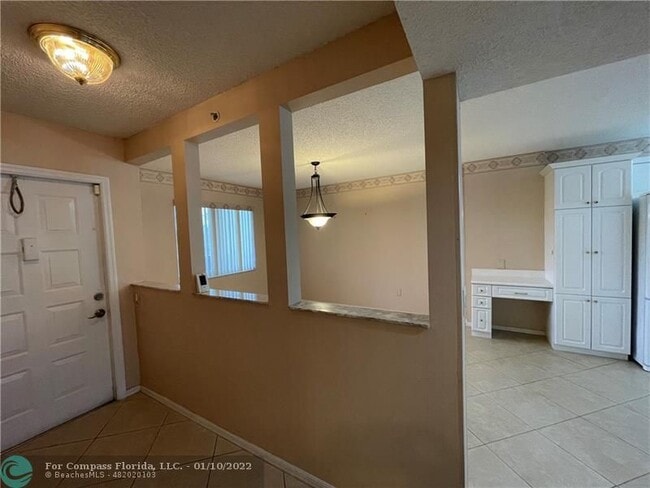 Foto del edificio - 7653 Granville Dr