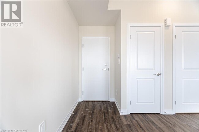Building Photo - 1565 Rose Way