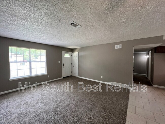 Foto del edificio - 5371 Clinchport Cir