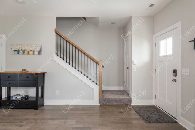 Building Photo - 2285 Bayport Ave