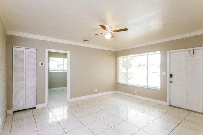 Foto del edificio - 3140 NW 4th Pl