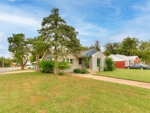 Building Photo - 1429 Casady Ln