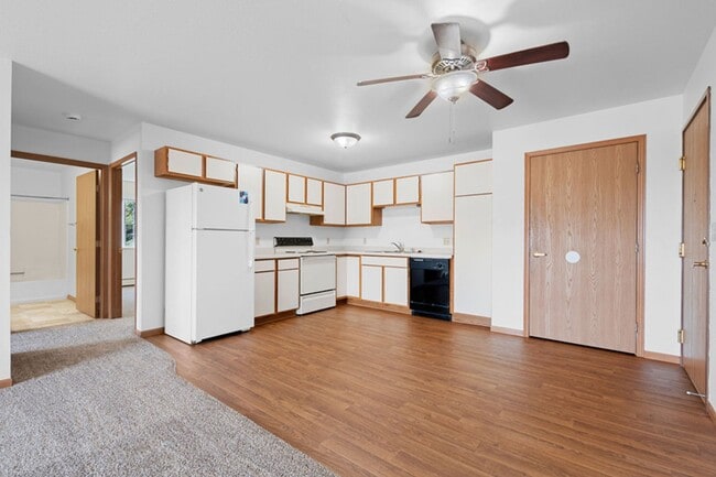 Building Photo - Stoneridge Apartments