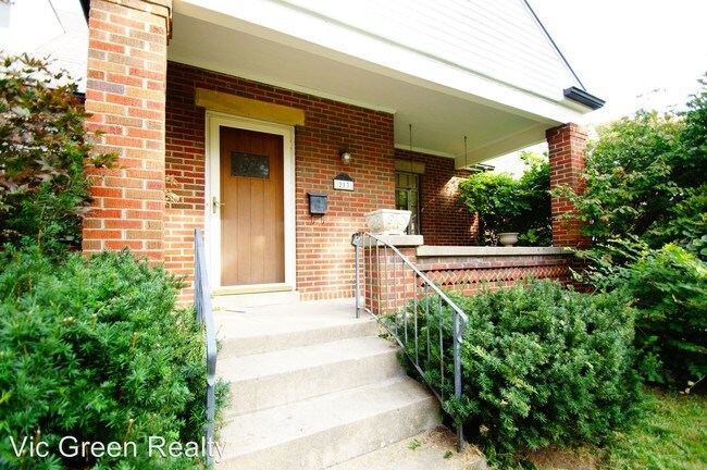 Building Photo - 2 br, 1 bath House - 213 Brydon Rd