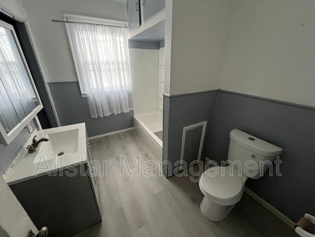 Building Photo - 4859 E 97th St