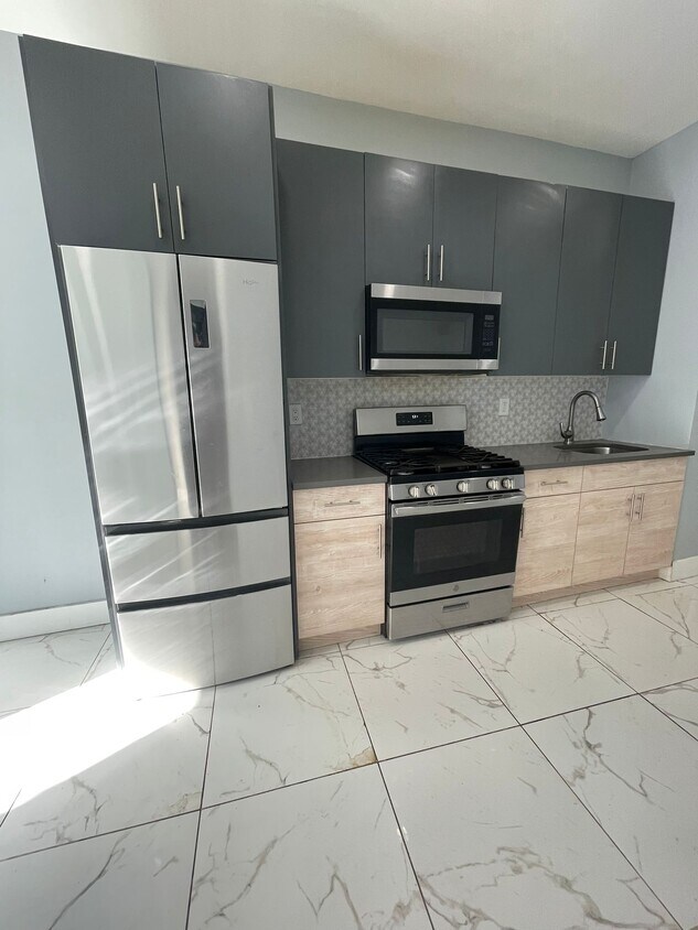 Unit 1 - 400 Central Ave