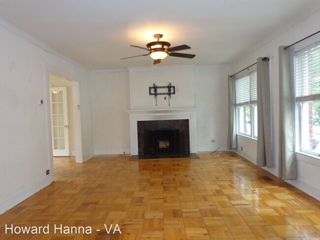 Building Photo - 4 br, 2.5 bath House - 944 Harrington Avenue