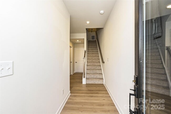 Foto del edificio - 1470 Samuel St