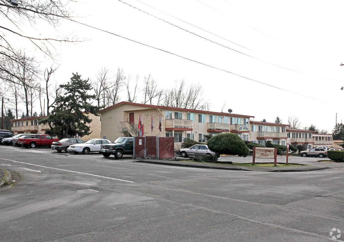 Foto del edificio - Wintergreen Place Apartments