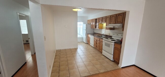 Building Photo - 1144 Taraval St