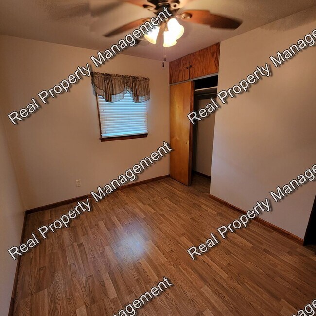 Foto del edificio - Three Bed Hobart Ranch