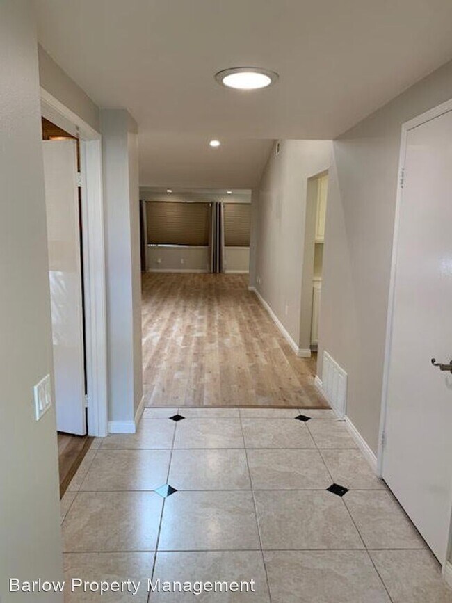 Building Photo - 2 br, 2 bath House - 17111 Village 17