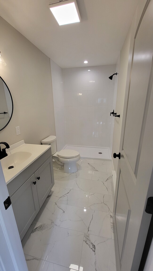 Building Photo - 60 Mango Cir