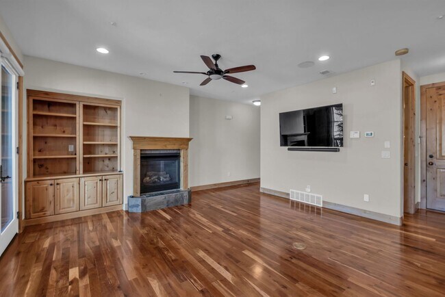 Foto del edificio - Canyon Links Townhomne