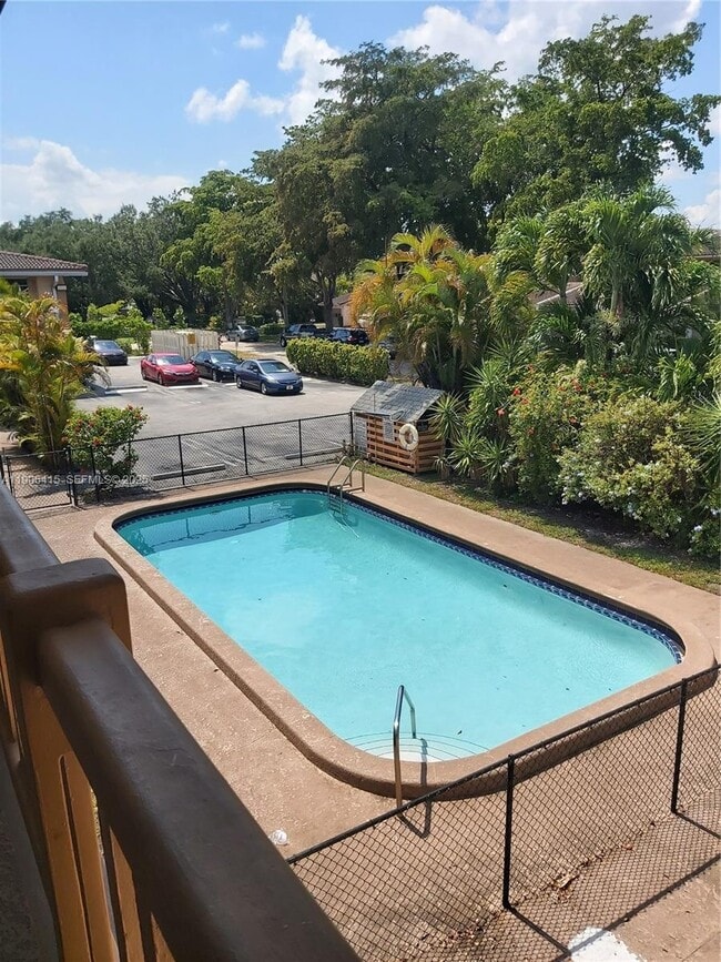 Foto del edificio - 8704 NW 35th St