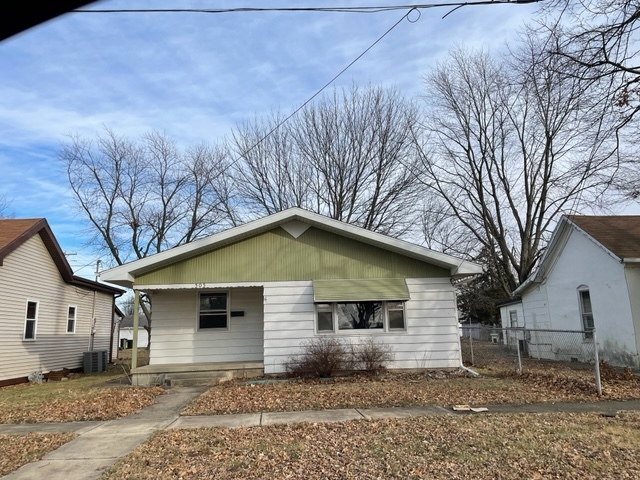 505 S Plum Front - 505 S Plum St