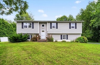 Building Photo - 226 Knoth Rd