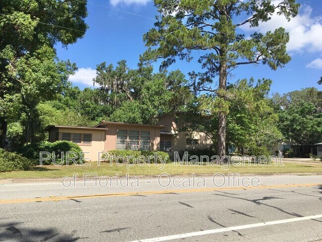 Building Photo - 1022 NE 11th Ave