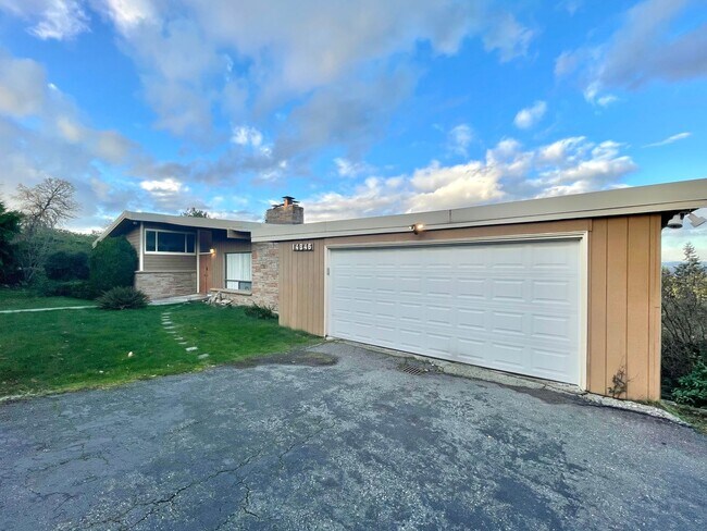 Building Photo - Great Home For Rent
