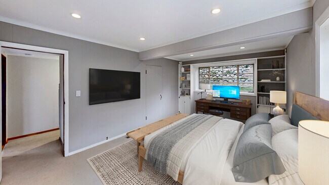 Foto del edificio - 5716 Merriewood Dr