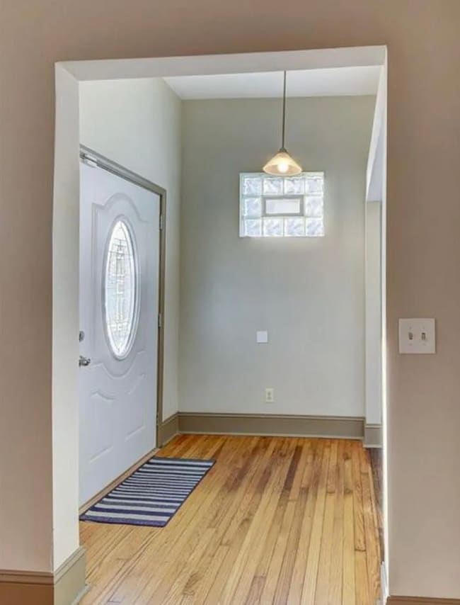 Building Photo - Must See 3 Bedroom Near Creighton!!