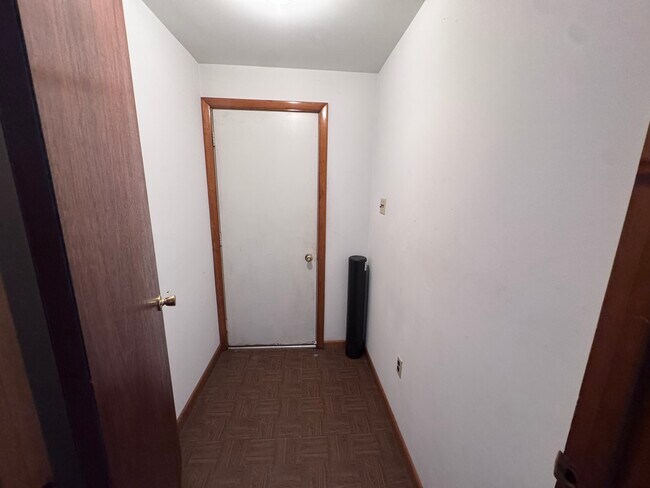Foto del edificio - 36 Wilkes Ln