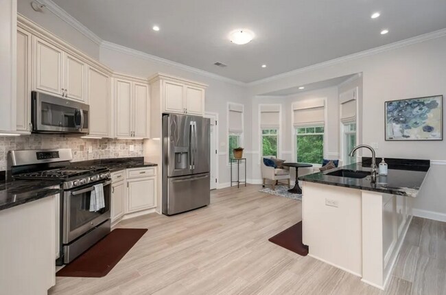 Building Photo - 220 Adams Pointe Blvd