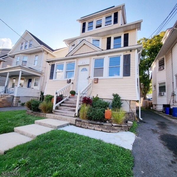 218 Berkeley Ave Unit 2, Bloomfield, NJ 07003 Apartment for Rent in