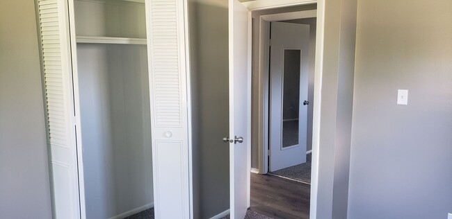 Building Photo - Great single family home!
