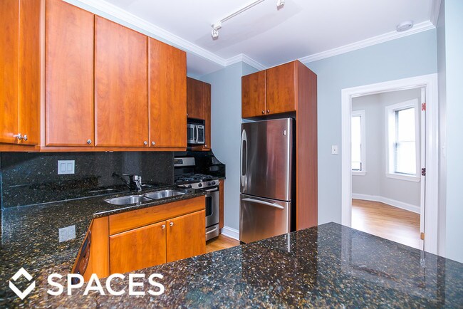 Foto del edificio - 622 W Roscoe St