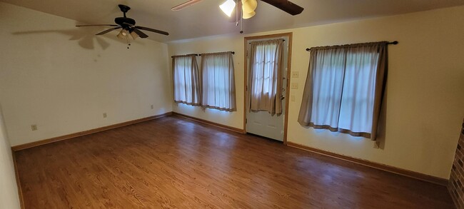 Foto del edificio - 6159 Harrison St
