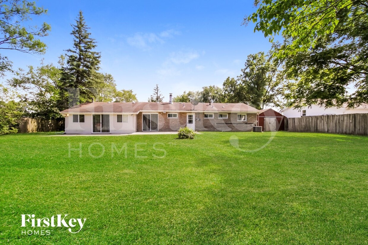 Building Photo - 8700 W 170th St