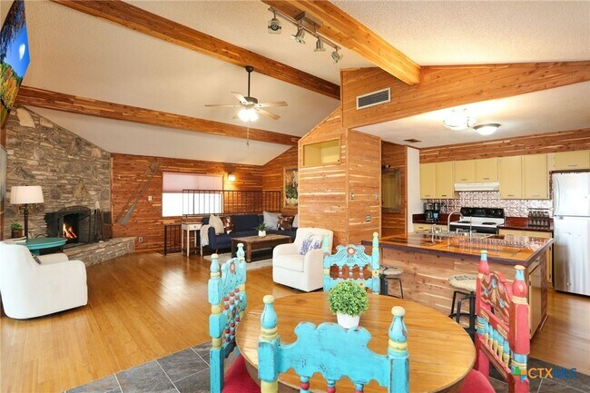 Foto del edificio - 1087 Driftwind Dr