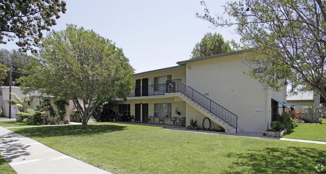 Primary Photo - Princeton Apartments
