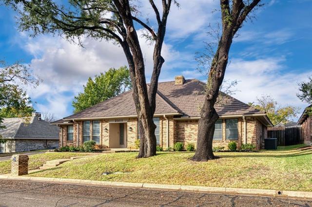 Foto del edificio - 2311 Wimbledon Dr