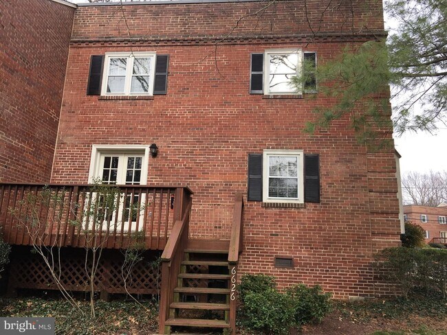 Building Photo - 6626 Hillandale Rd
