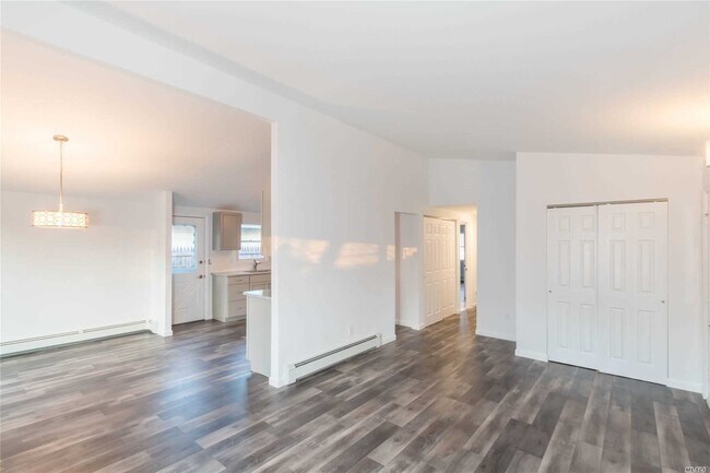 Foto del edificio - 28 Ashwood Dr