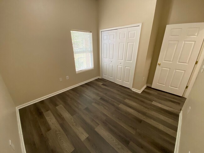 1st Bed room - 1418 Manotak Point Dr