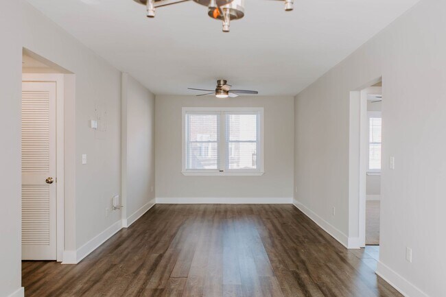 Foto del edificio - Renovated 2BD/1BATH in Lindenwood Park