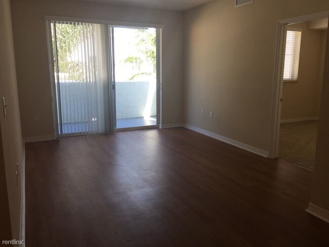 Building Photo - 6610 SW 57th Ave