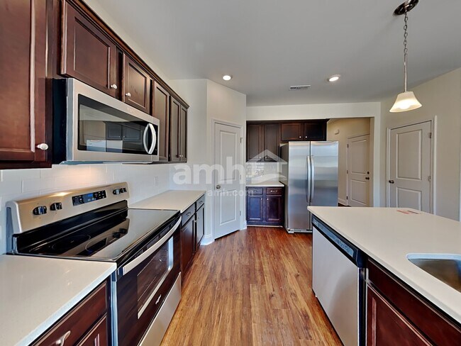 Foto del edificio - 5305 Virtue Ave