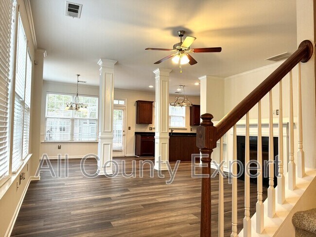 Foto del edificio - 969 Pierce Ivy Ct NE