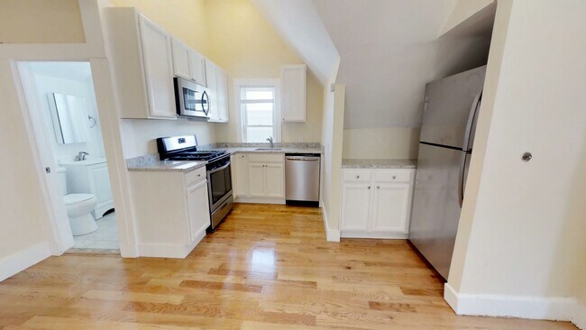 Foto del edificio - 248 Powder House Blvd