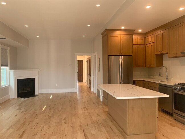 Foto del edificio - 873 E 4th St