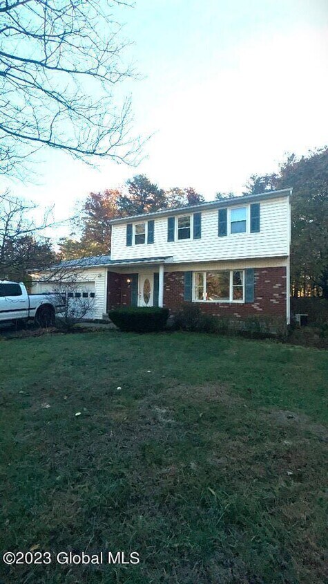 Primary Photo - 31 Vichy Dr